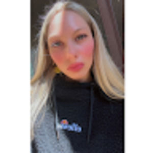 Meet your Posher, Elise